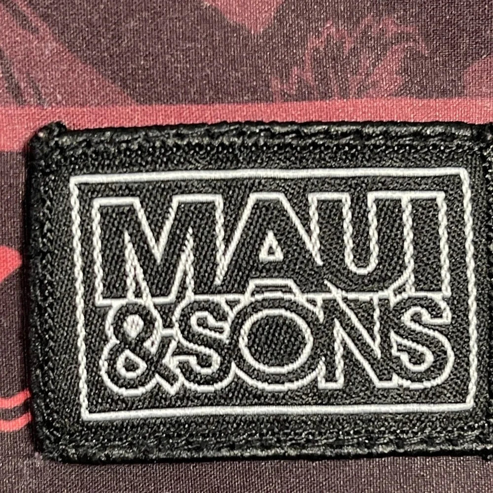 Maui and Sons Board Shorts Mens 38‎ Black Shark Striped 4 Way Stretch Surf Beach